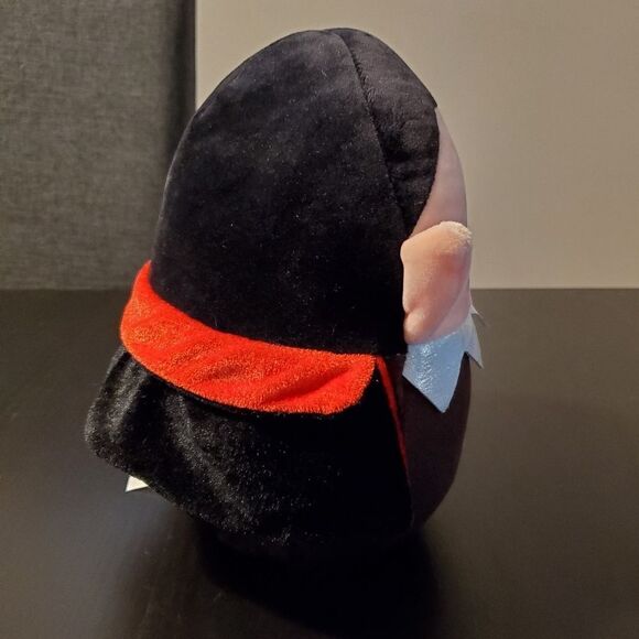 Squishmallows, Hershey's Vlad the Vampire - Picture 4 of 9
